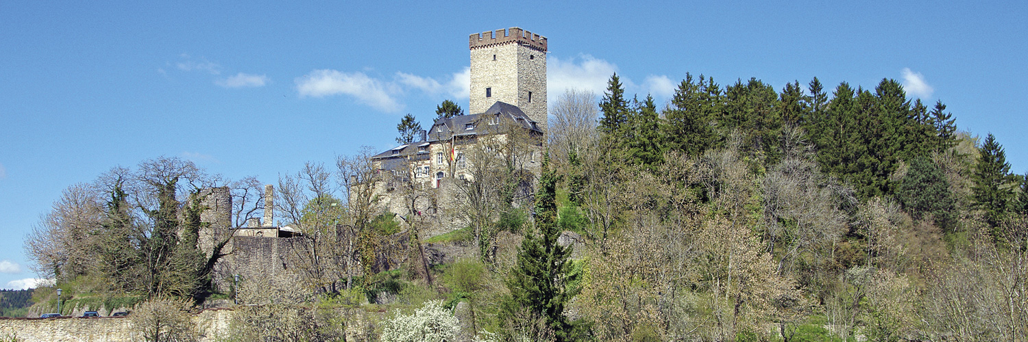 In der Nähe von Niederbettingen liegt Kerpen mit seiner mittelalterlichen Burg